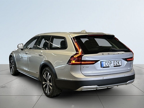 Volvo V90 Cross Country 5 of 5