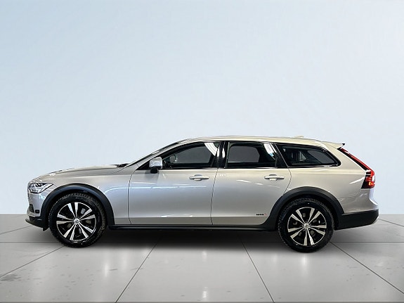 Volvo V90 Cross Country 4 of 5