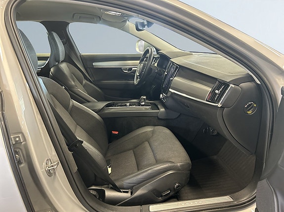 Volvo V90 Cross Country 10 of 20