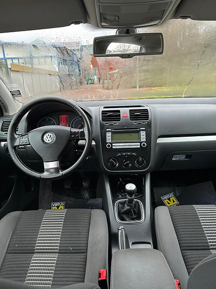 Volkswagen Golf V 4 of 5