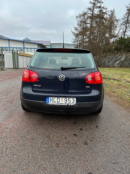 Volkswagen Golf V 3 of 5