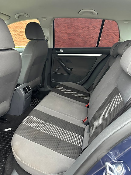 Volkswagen Golf V 5 of 5