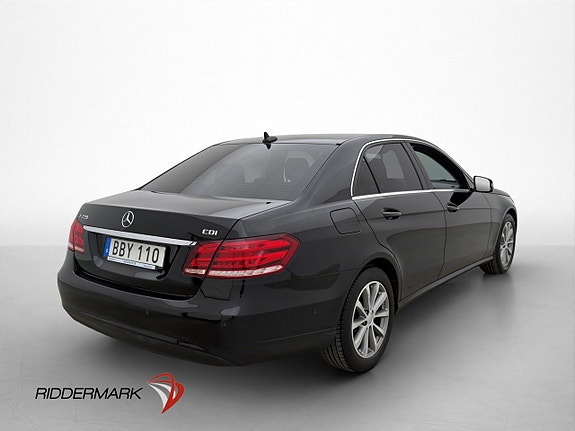 Mercedes-Benz E220 8 of 30
