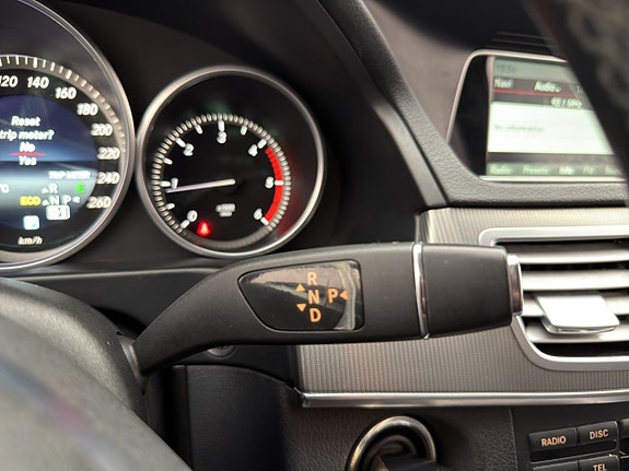 Mercedes-Benz E220 18 of 30