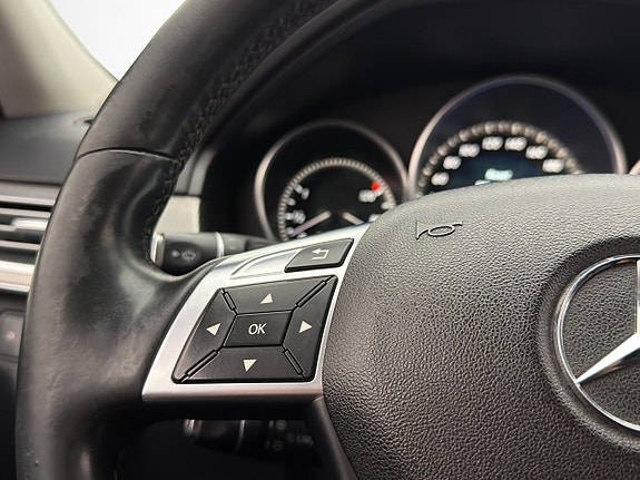Mercedes-Benz E220 15 of 30