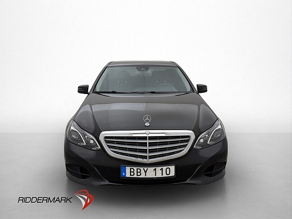 Mercedes-Benz E220 2 of 30
