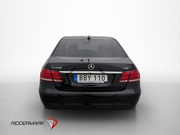 Mercedes-Benz E220 7 of 30