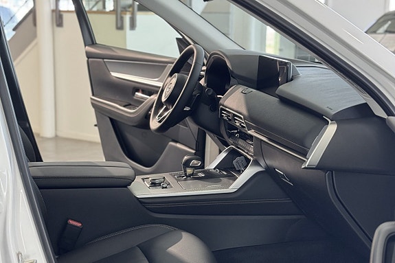 Mazda CX-60 9 of 16