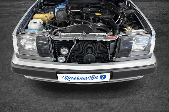 Mercedes-Benz 230 8 of 17