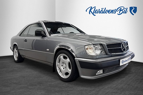 Mercedes-Benz 230 3 of 5