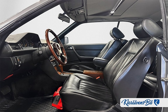 Mercedes-Benz 230 17 of 17