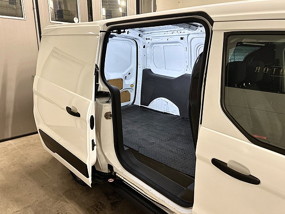 Ford Transit Connect 22 of 25