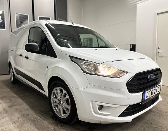 Ford Transit Connect 3 of 25