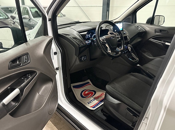 Ford Transit Connect 6 of 25