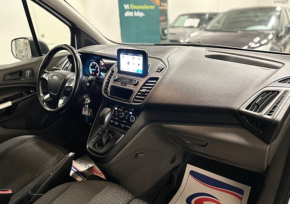Ford Transit Connect 12 of 25