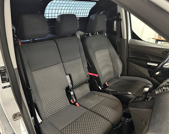 Ford Transit Connect 8 of 25