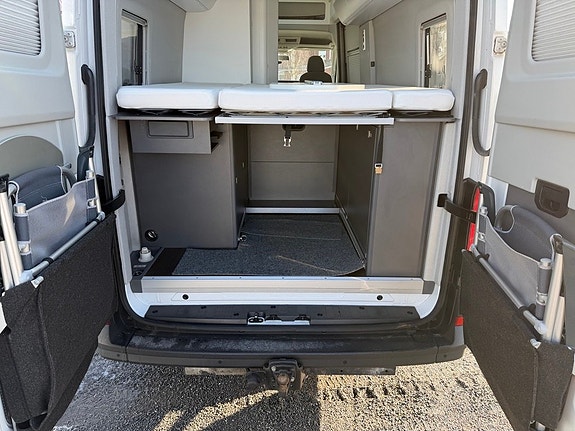 Volkswagen Grand California 680 4motion 3 of 8