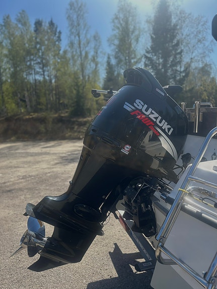 Ryds 600 BF Suzuki 140 hk 5 of 11
