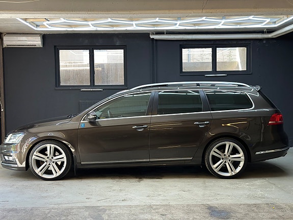 Volkswagen Passat 2 of 5