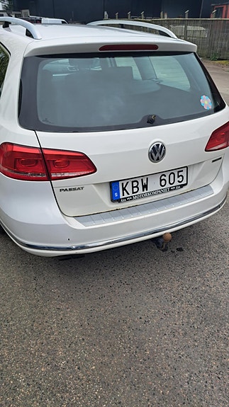 Volkswagen Passat 2 of 4