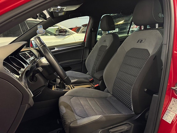 Volkswagen Golf-Serie 12 of 25