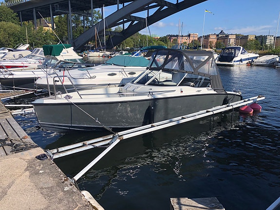 XO 240 RS/IO, Yanmar 6BY3-260/ZT370 4 of 5