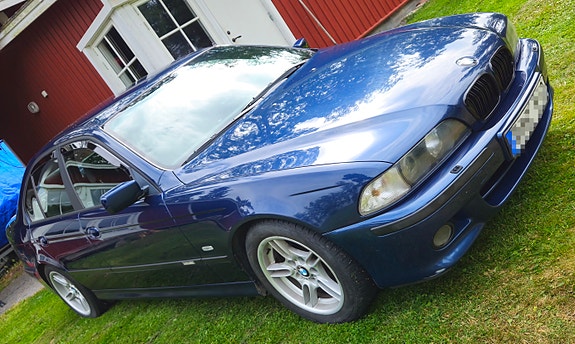 BMW 523i 3 of 15