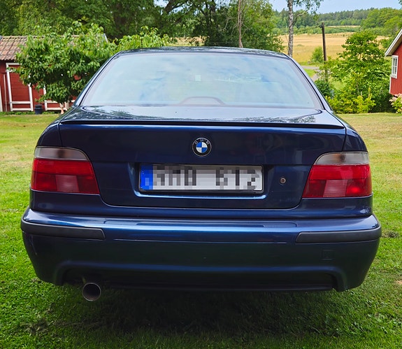 BMW 523i 6 of 15