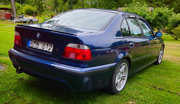 BMW 523i 5 of 15