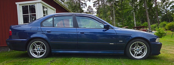 BMW 523i 4 of 15