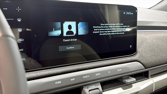 Kia EV3 12 of 16