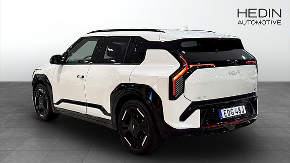 Kia EV3 2 of 16