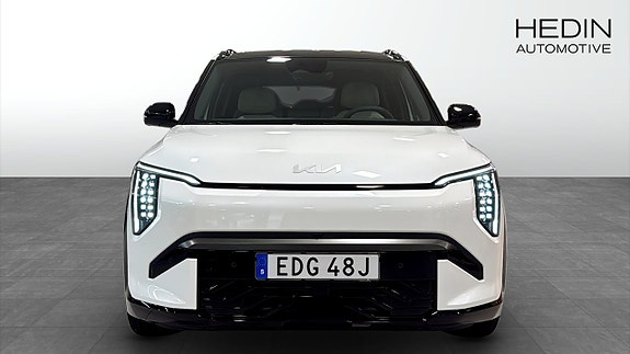 Kia EV3 8 of 16