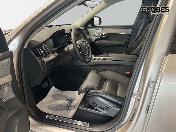 Volvo XC90 8 of 20