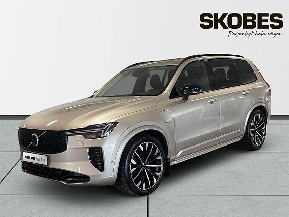 Volvo XC90 3 of 5