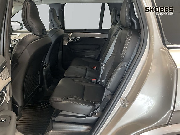 Volvo XC90 9 of 20
