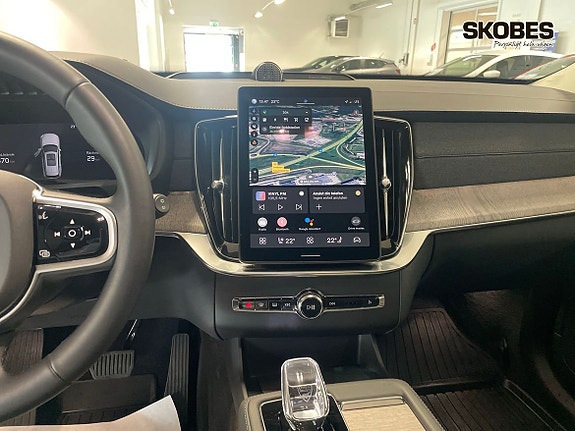 Volvo XC90 12 of 20