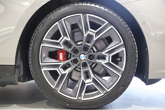 BMW 530e 6 of 15