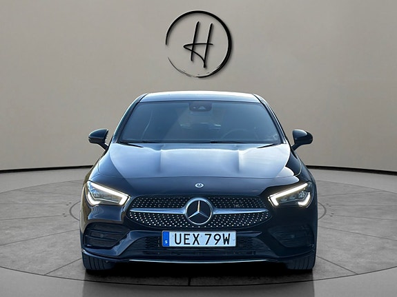 Mercedes-Benz CLA250 e 3 of 5