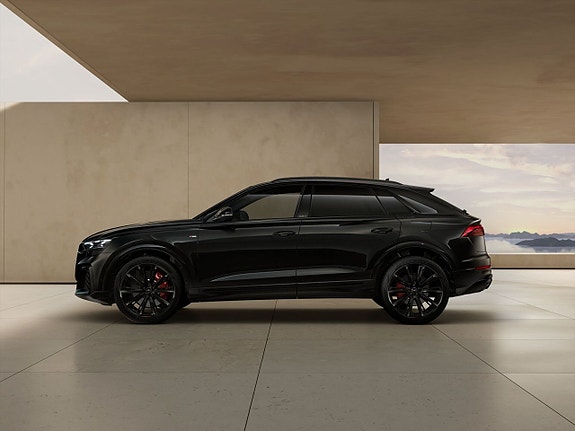Audi Q8 3 of 5