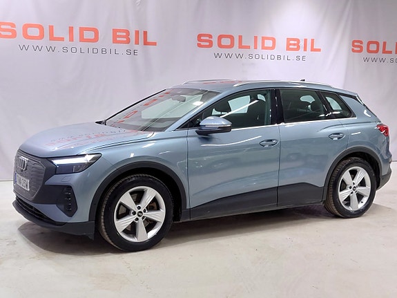 Audi Q4 e-tron 4 of 5