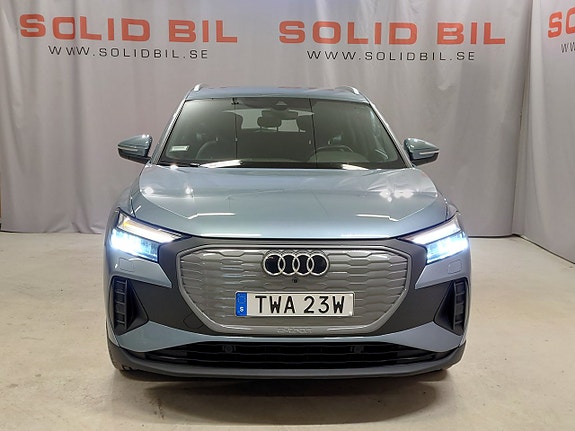 Audi Q4 e-tron 3 of 5