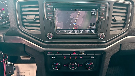 Volkswagen Amarok 17 of 22