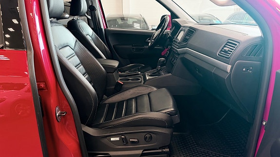 Volkswagen Amarok 10 of 22
