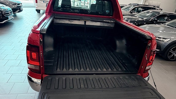 Volkswagen Amarok 21 of 22