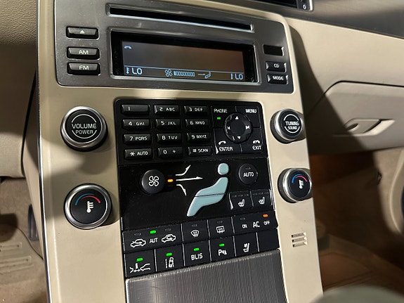 Volvo S80 15 of 18