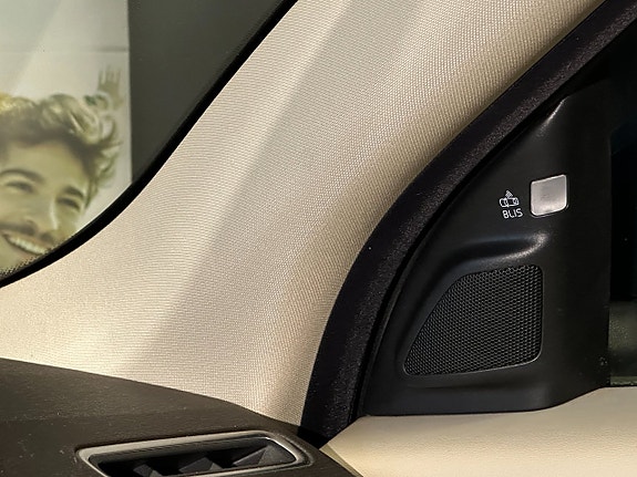 Volvo S80 14 of 18
