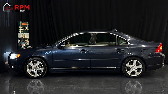 Volvo S80 4 of 5