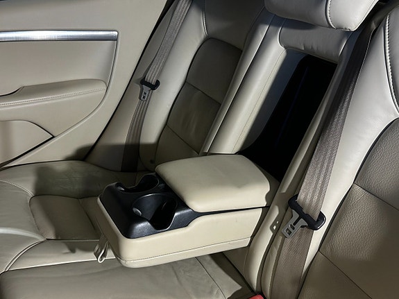 Volvo S80 17 of 18