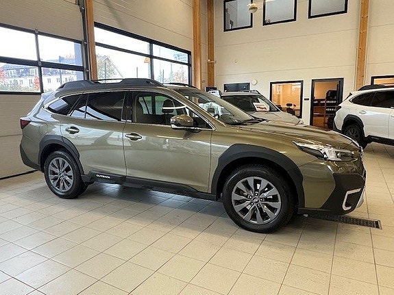 Subaru Outback 3 of 5